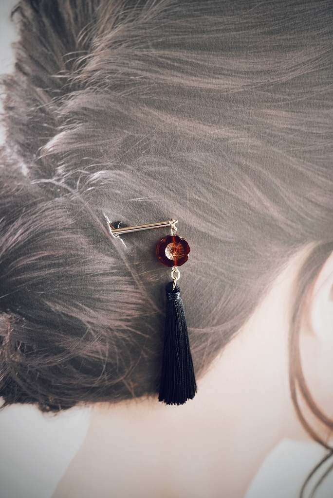 早春梅の髪飾り