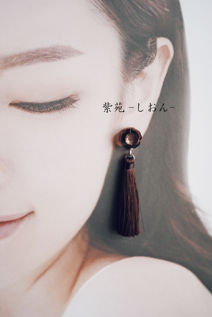 早春梅の耳飾り