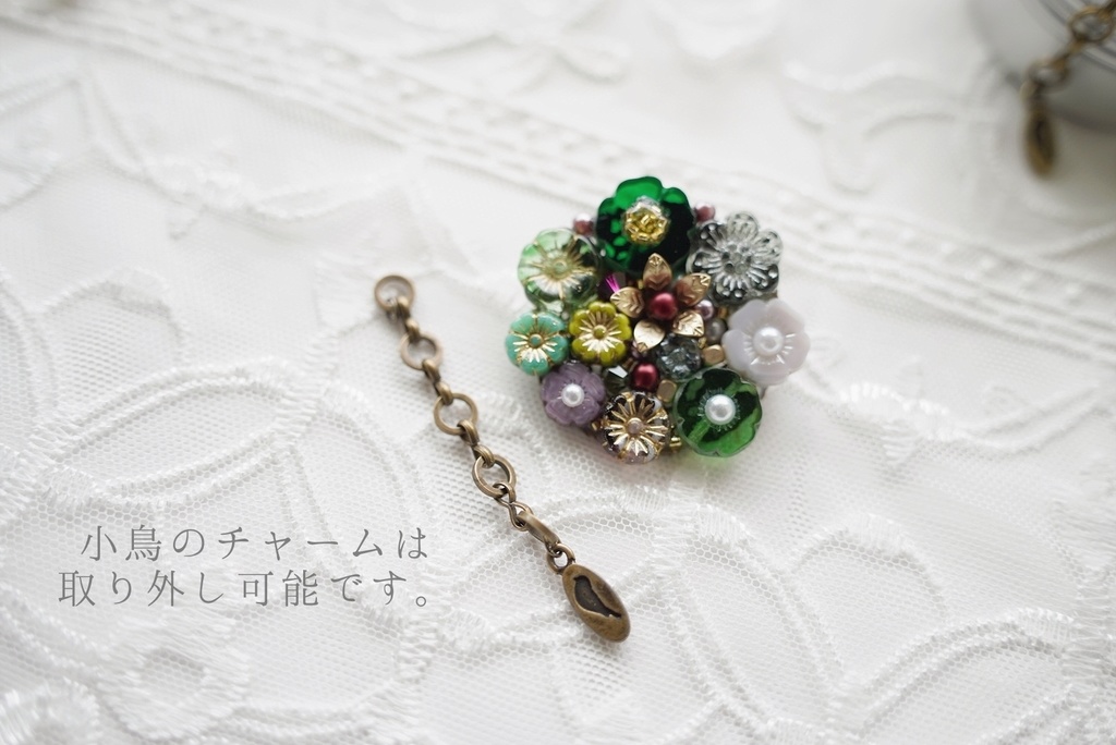 Flower sanctuary ブローチ