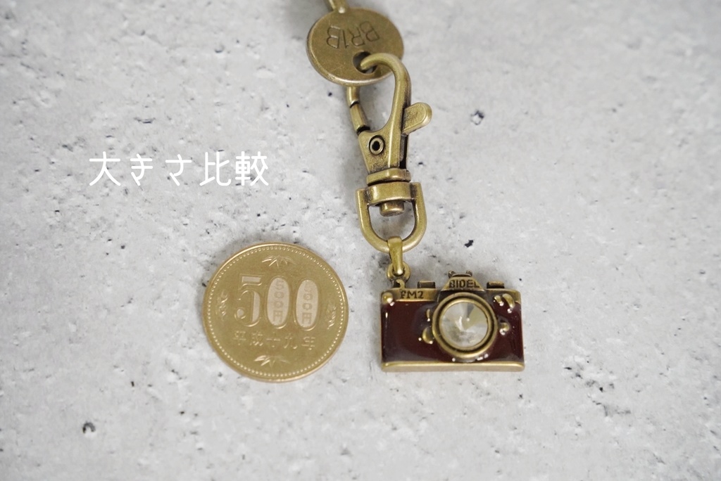 アンティーク調カメラキーホルダー