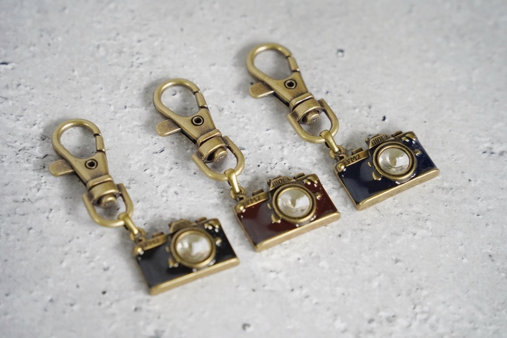 アンティーク調カメラキーホルダー