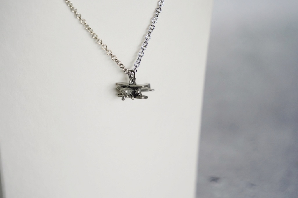 アンティーク調飛行機ネックレス