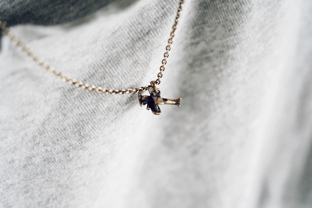 アンティーク調飛行機ネックレス