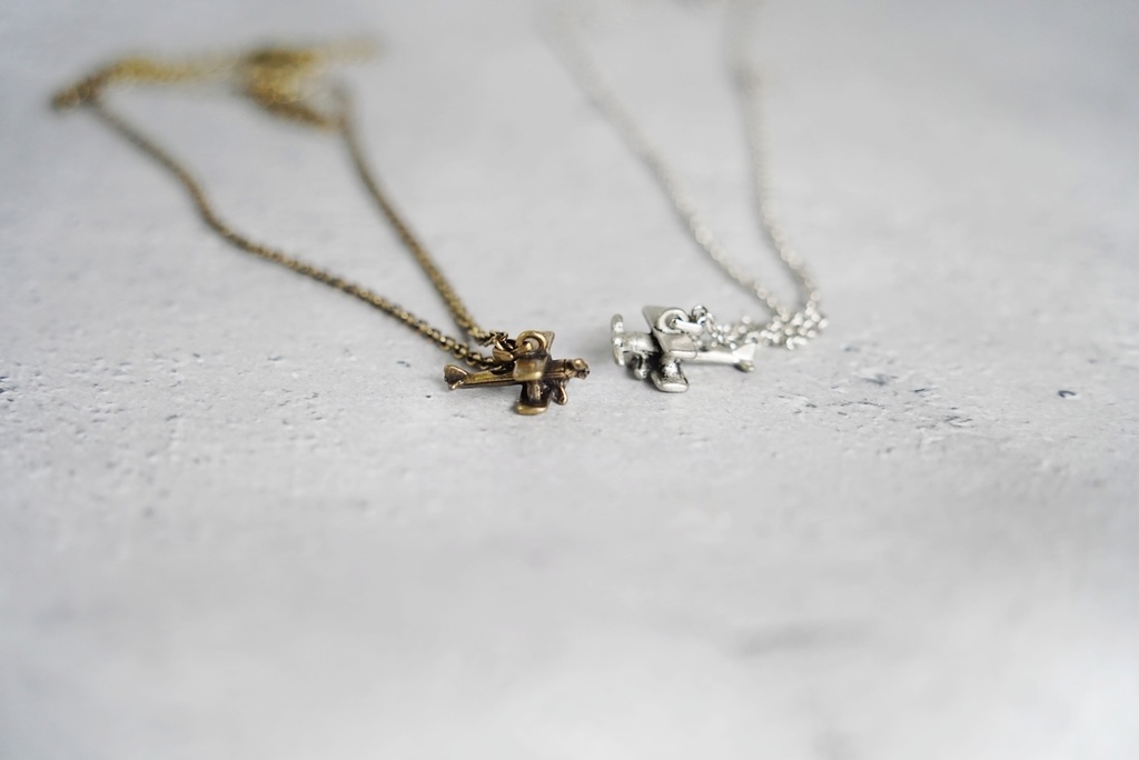 アンティーク調飛行機ネックレス