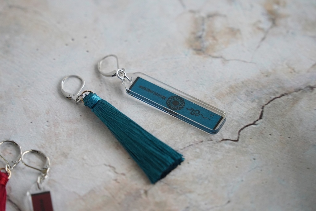 キュウキュウニョリツリョウの耳飾り