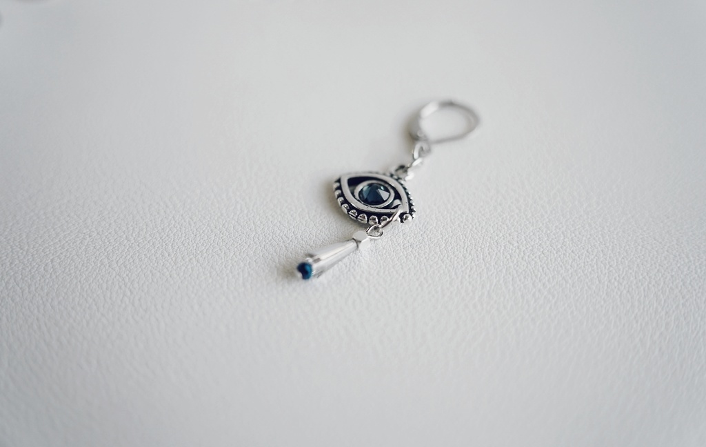 落涙の耳飾り【一個売り】