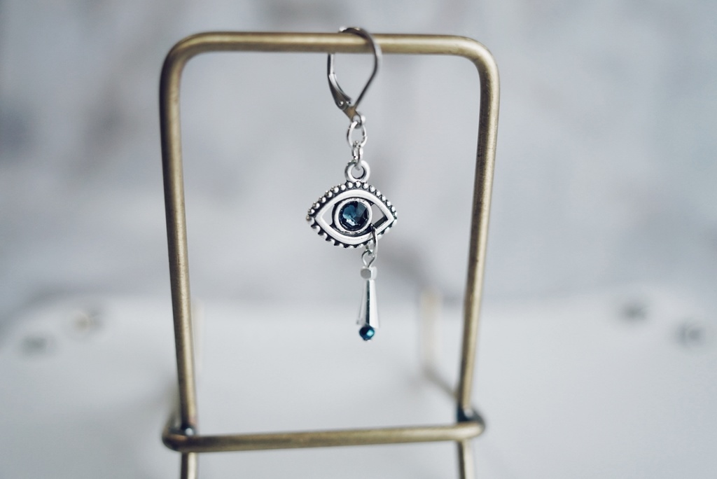 落涙の耳飾り【一個売り】