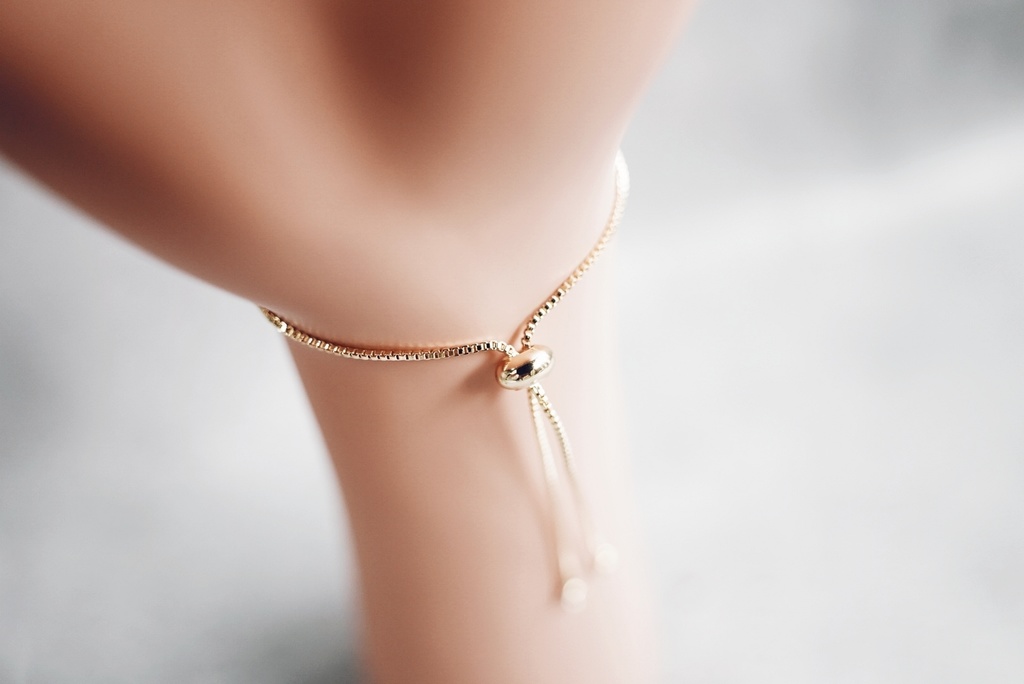 淡水シェルチャームのブレスレット