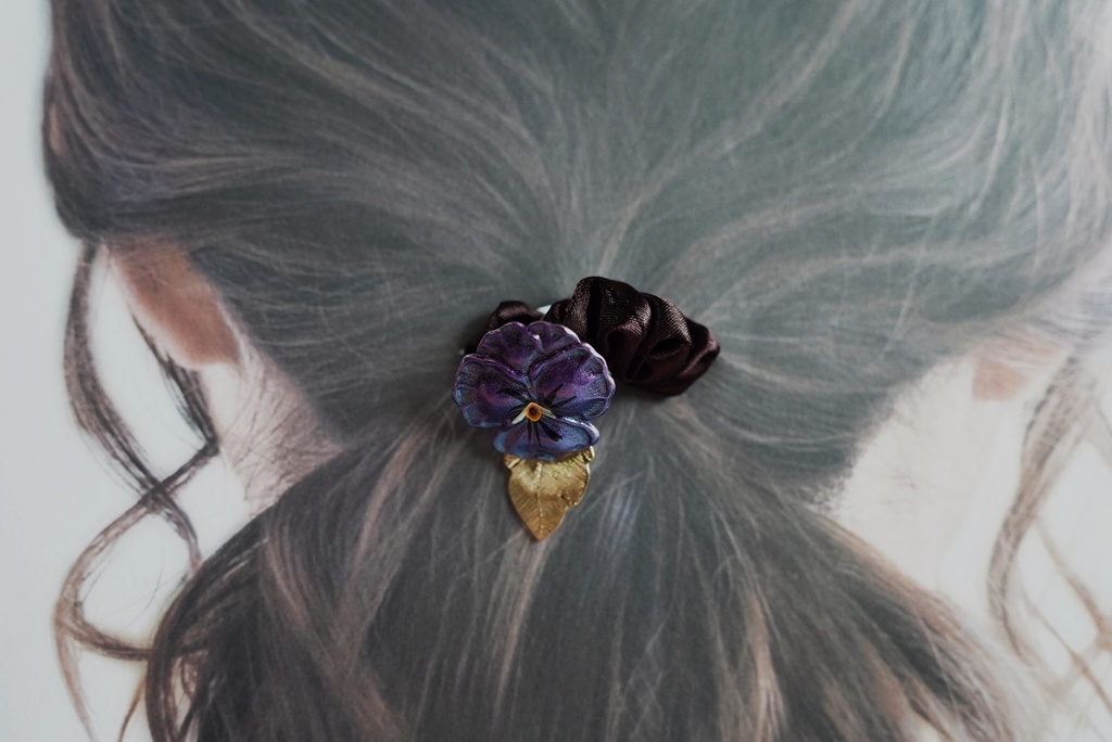 パンジーの髪飾り
