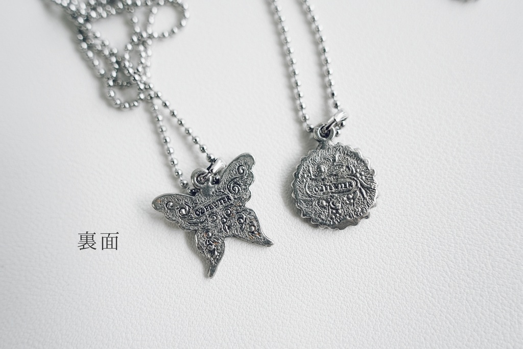 メタルパーツのネックレス