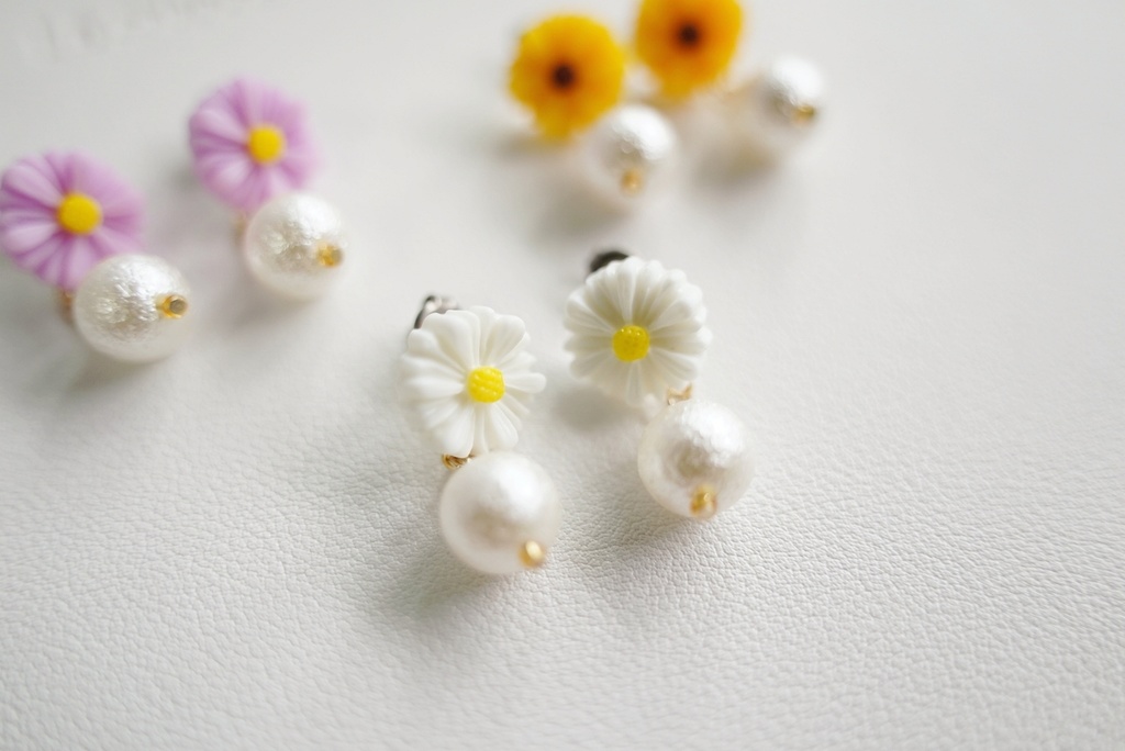 花手毬の耳飾り