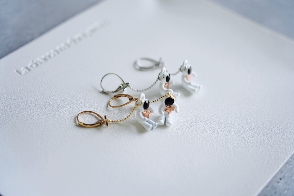 宇宙飛行士の耳飾り