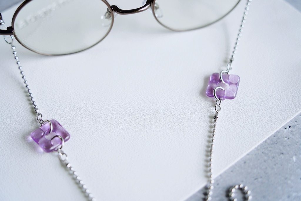 クリアスクエアの眼鏡チェーン