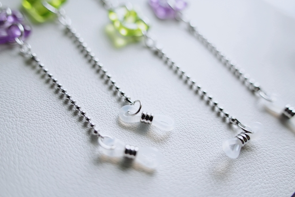 クリアスクエアの眼鏡チェーン