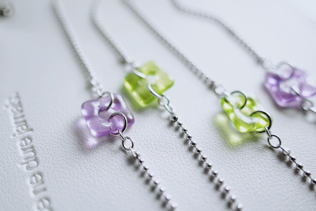 クリアスクエアの眼鏡チェーン