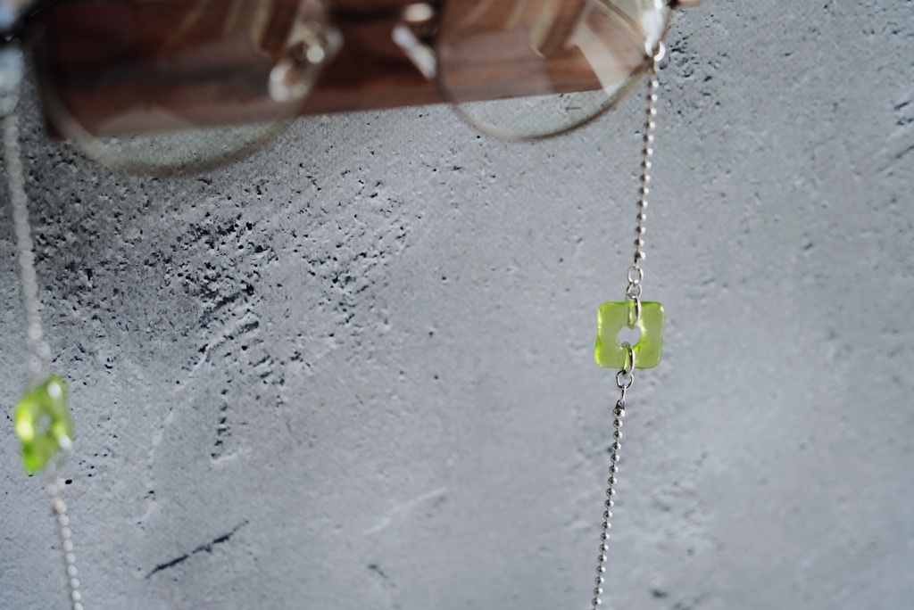 クリアスクエアの眼鏡チェーン