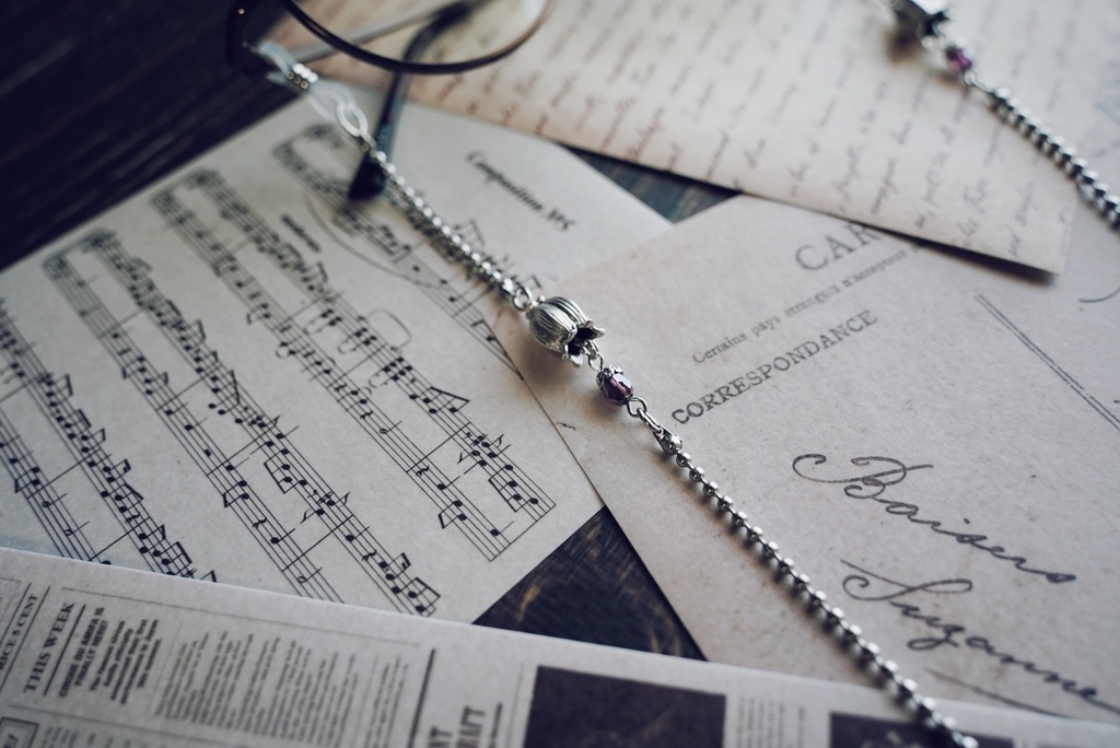 ベラドンナの眼鏡チェーン