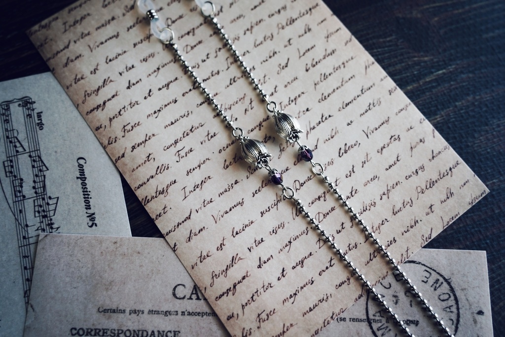 ベラドンナの眼鏡チェーン