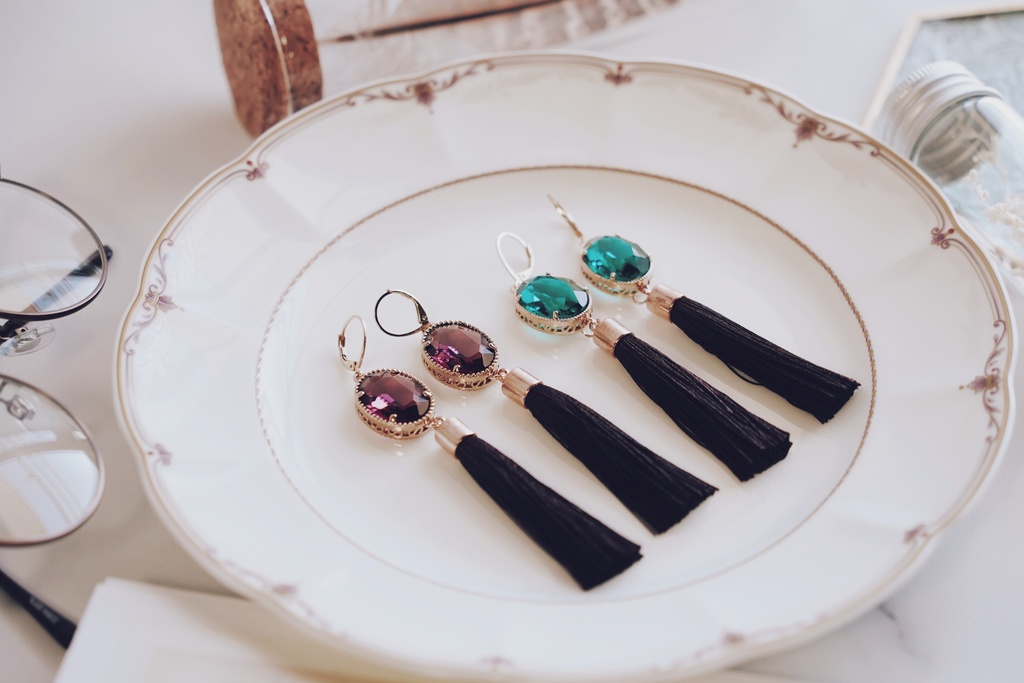 煌めくジュエルの耳飾り