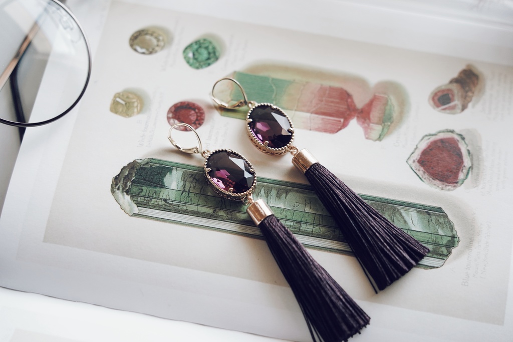 煌めくジュエルの耳飾り