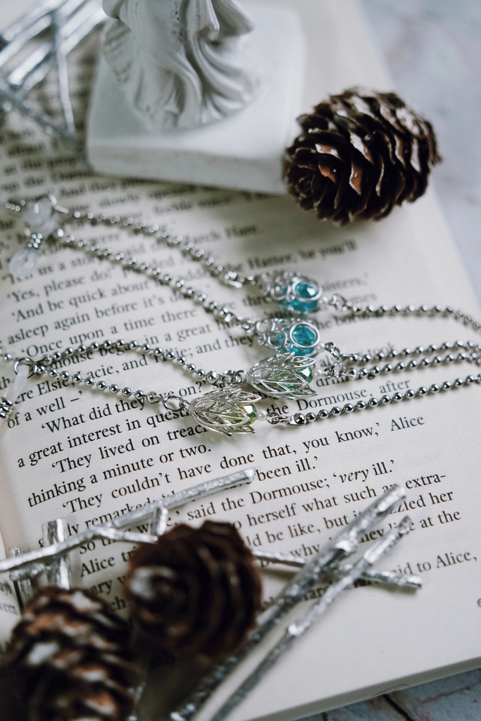 精霊石の眼鏡チェーン