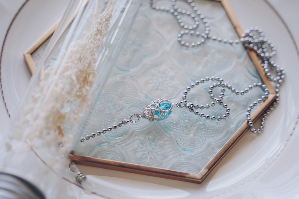 精霊石の眼鏡チェーン