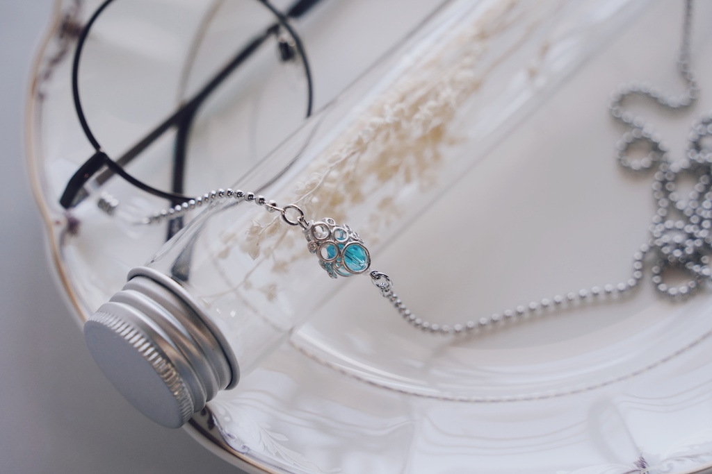 精霊石の眼鏡チェーン