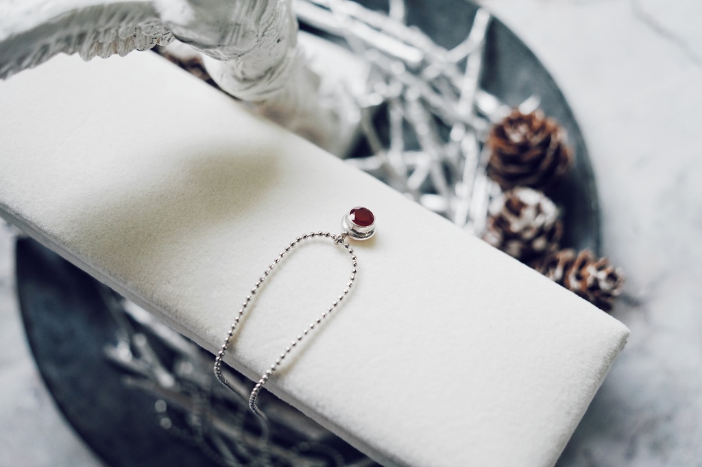 カーネリアンのネックレス