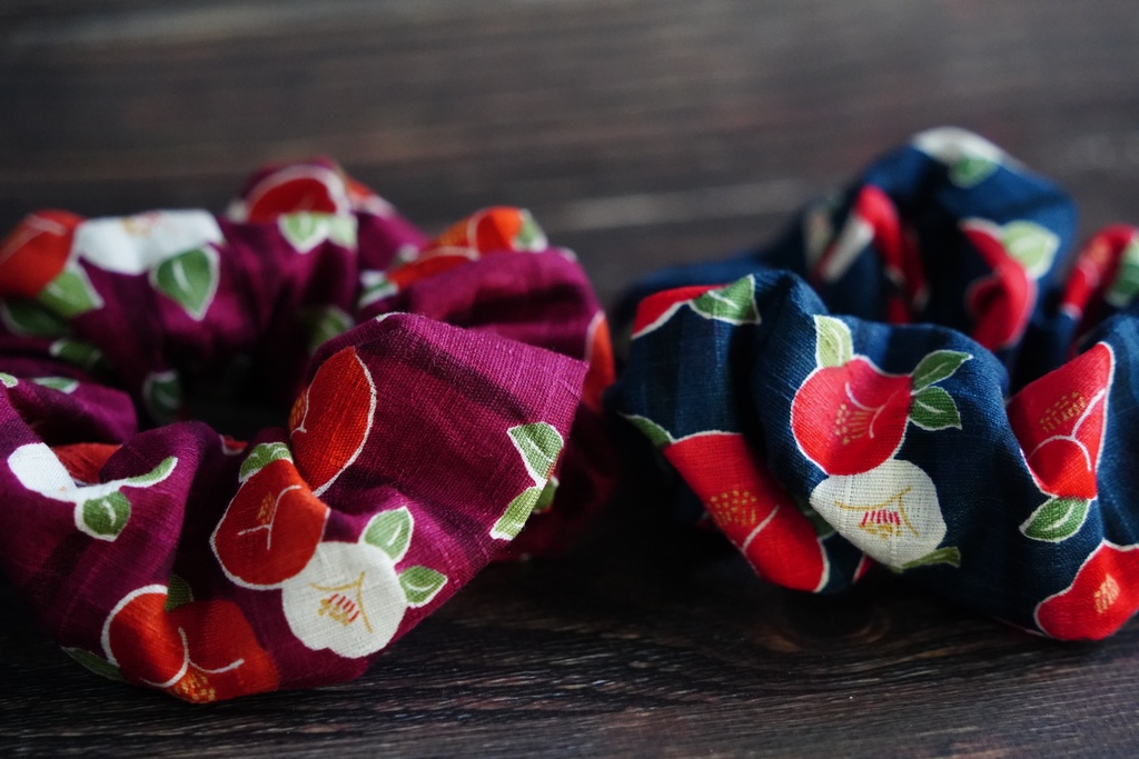 シンプルなシュシュ