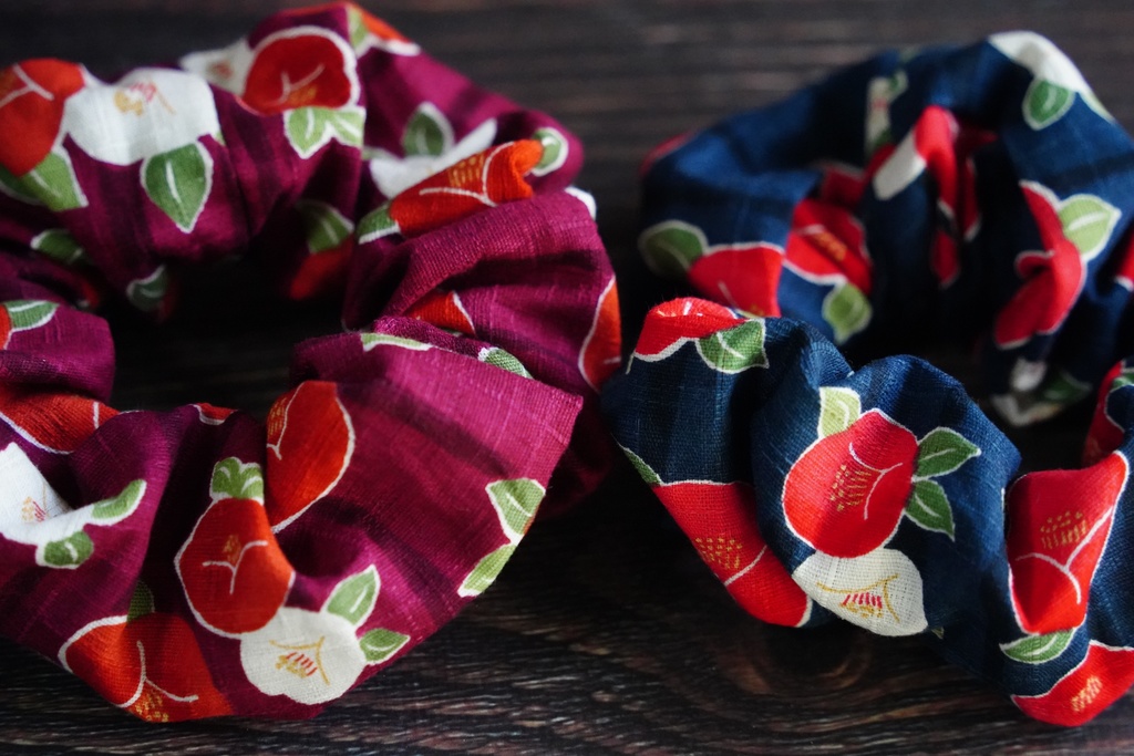 シンプルなシュシュ