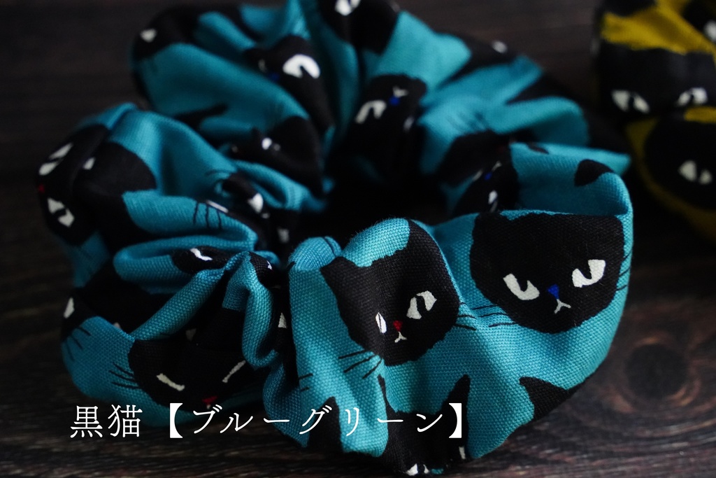 シンプルなシュシュ