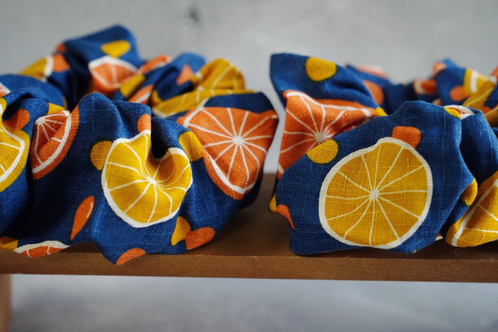 シンプルなシュシュ