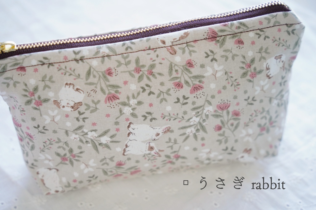 シンプルなポーチ