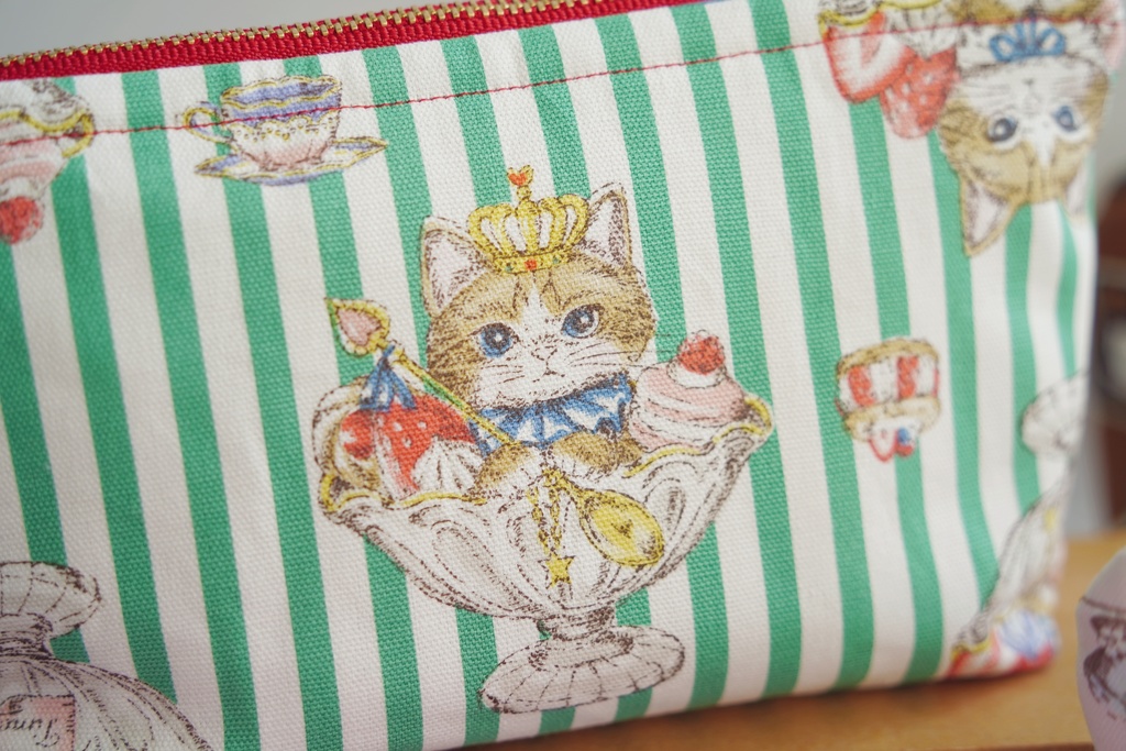 シンプルなポーチ