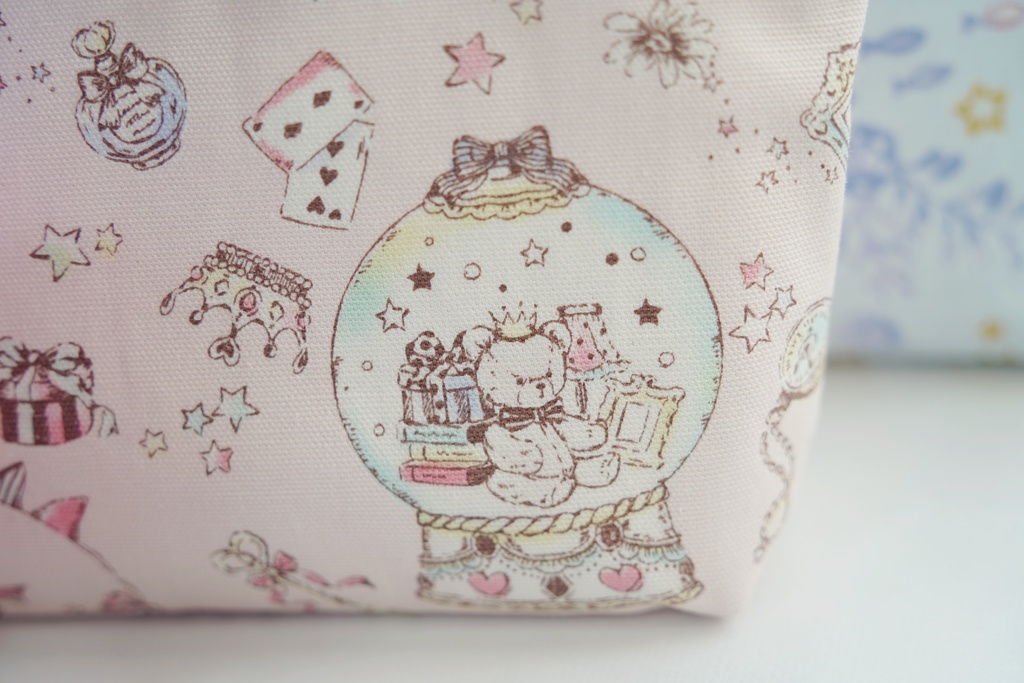 シンプルなポーチ