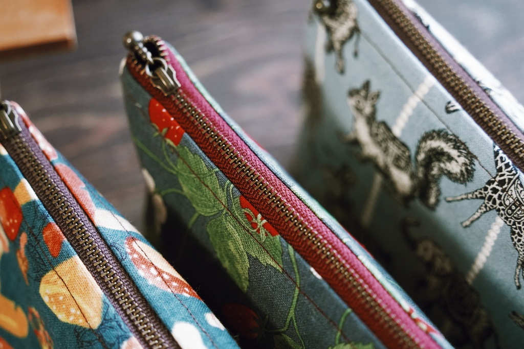 シンプルなポーチ