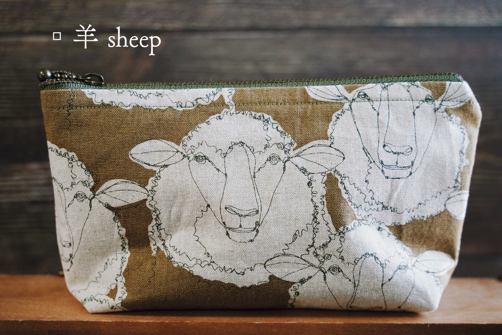 シンプルなポーチ