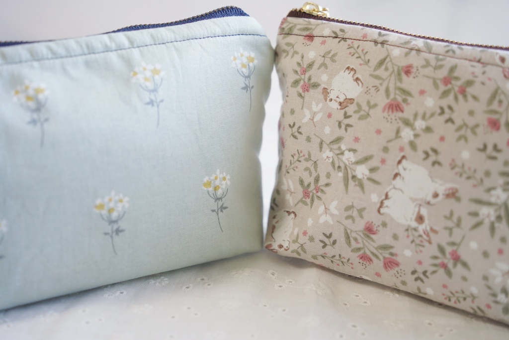 シンプルなポーチ