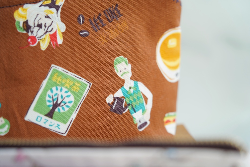 シンプルなポーチ