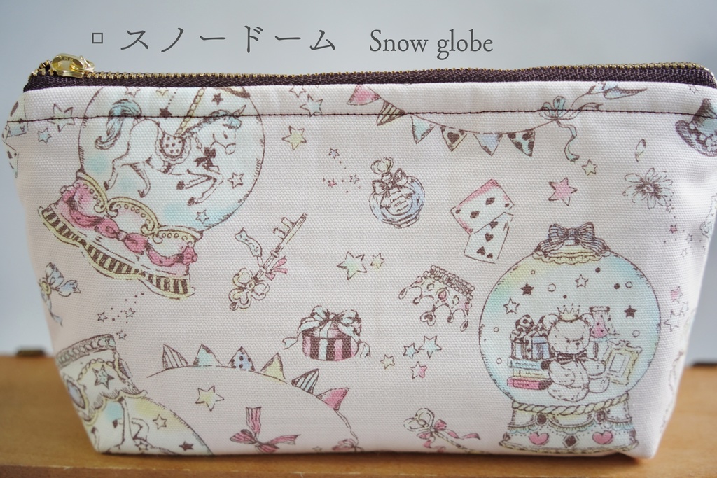 シンプルなポーチ