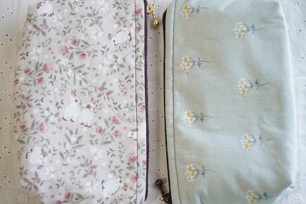 シンプルなポーチ