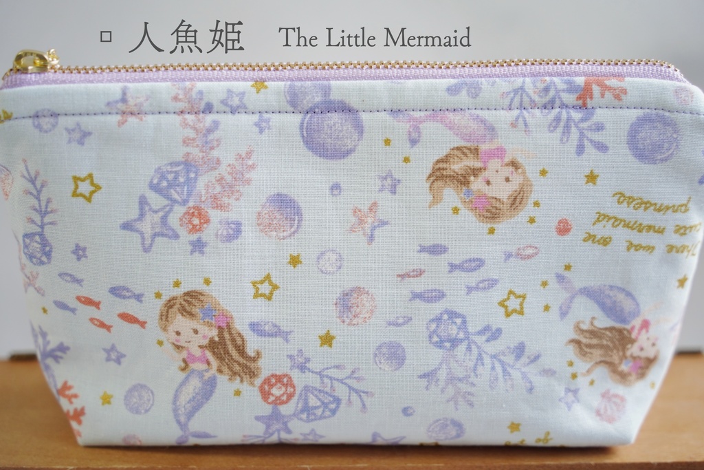 シンプルなポーチ