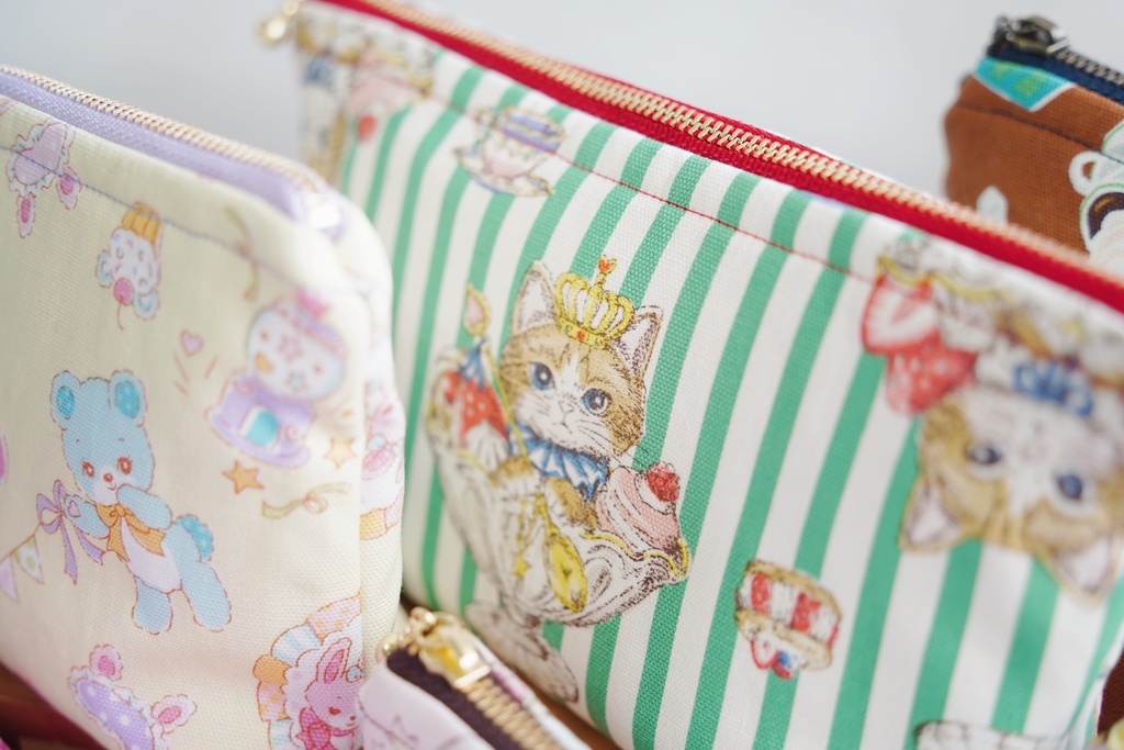 シンプルなポーチ