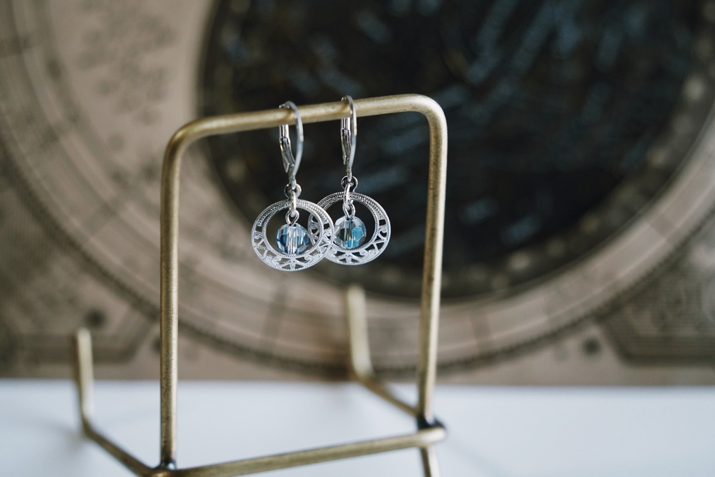 星座盤の耳飾り