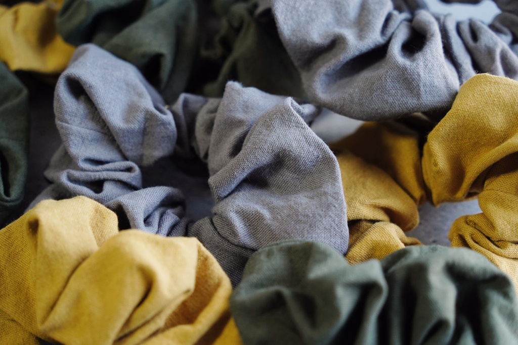 ワーキングコットンのシュシュ