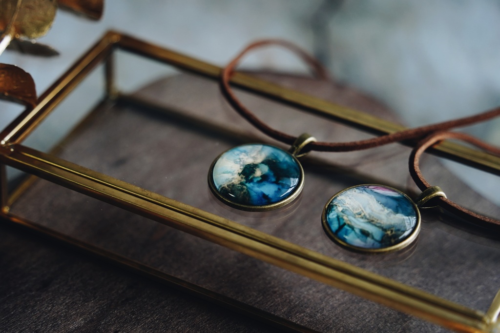 アルコールインクの首飾り