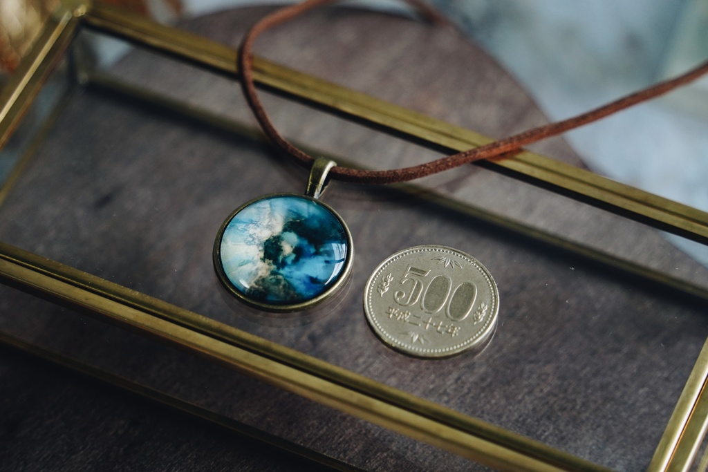 アルコールインクの首飾り