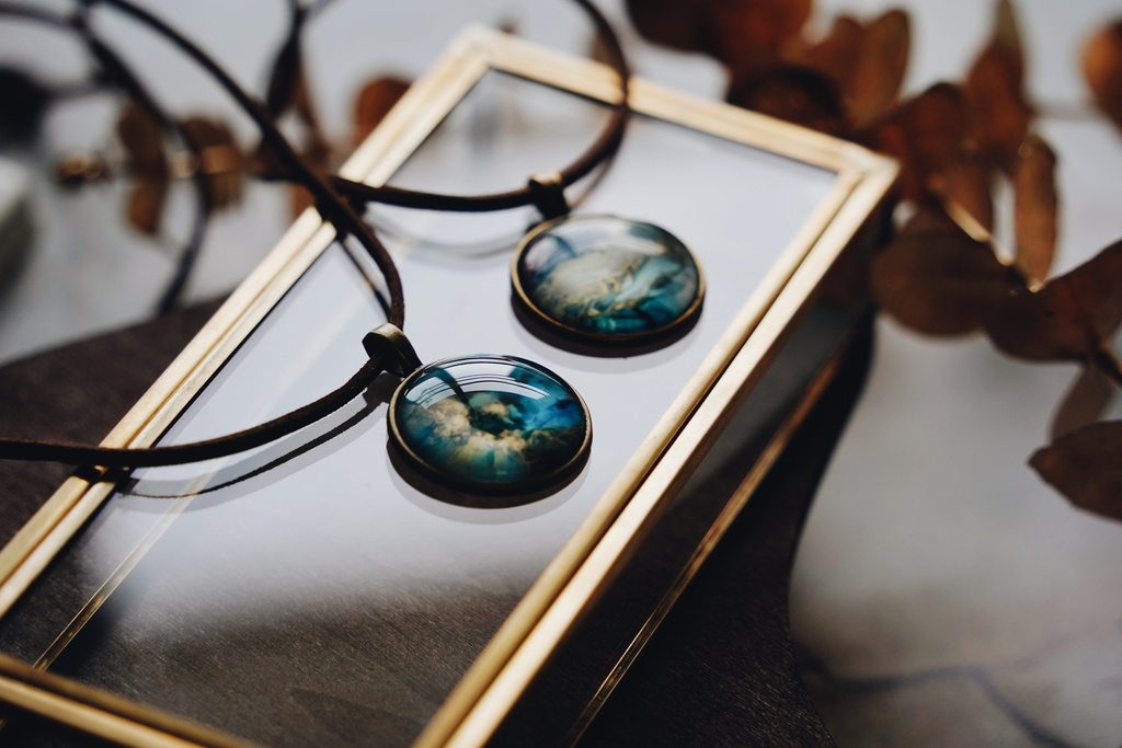 アルコールインクの首飾り