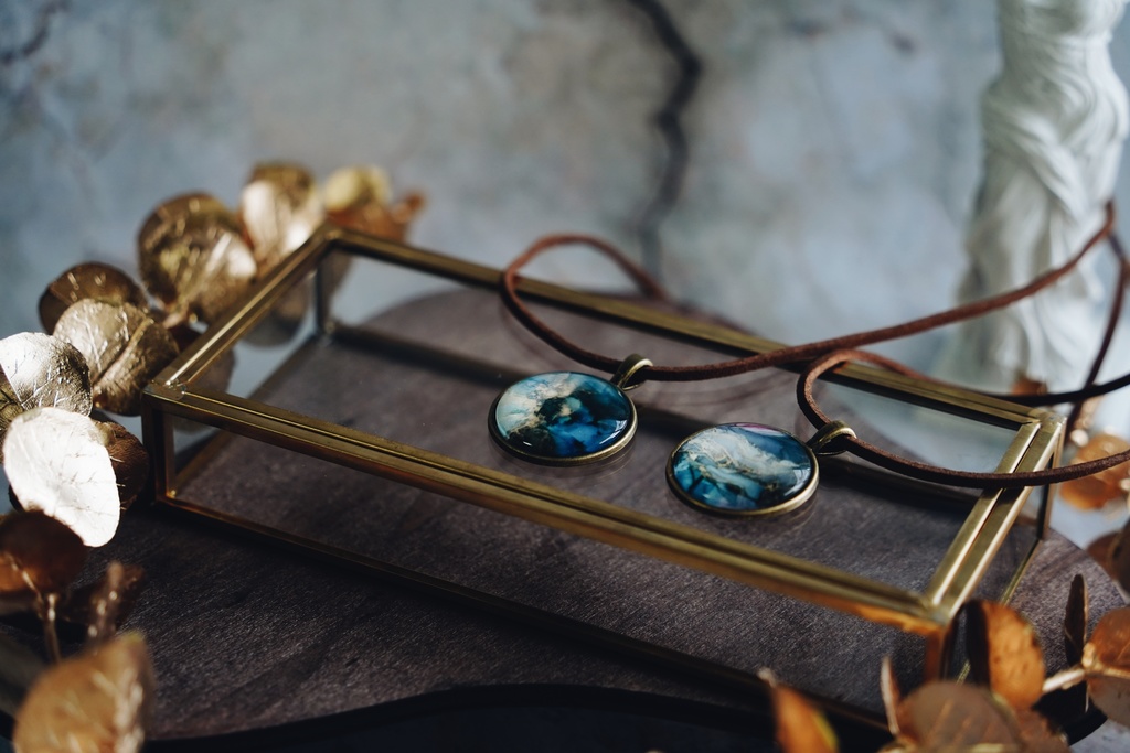 アルコールインクの首飾り