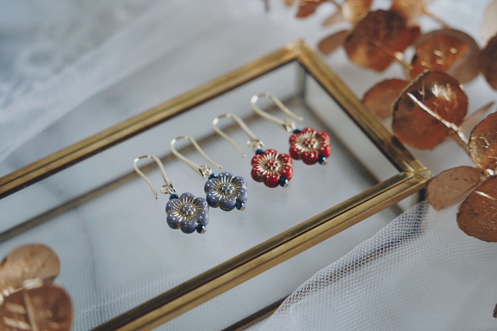 アジアンフラワーの耳飾り